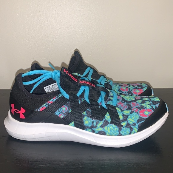 Black Floral Under Armour Infinity 3 Tennis Size 4 - Picture 3 of 10